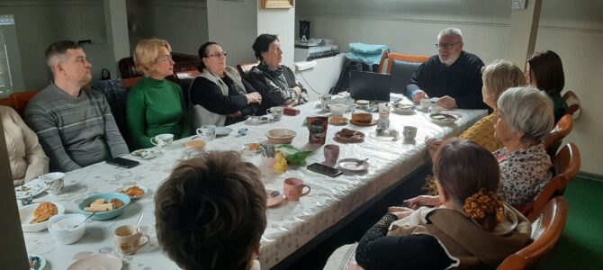 Воскресная группа для взрослых