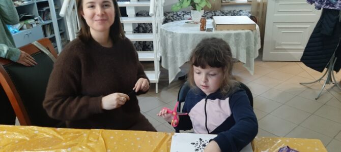 Занятие в воскресной школе для детей