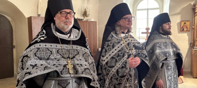 Богослужения  в Спасо-Преображенском Авраамиевом мужском монастыре