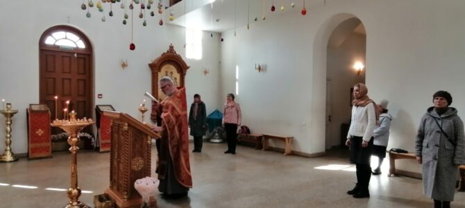 Молебен и лития о воинах